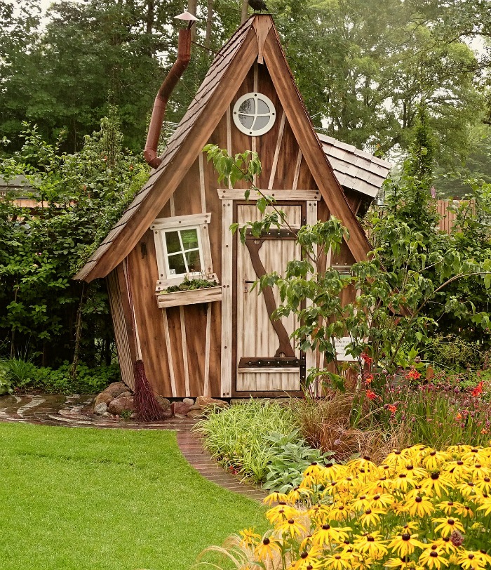 The Magic of a pretty Garden Shed