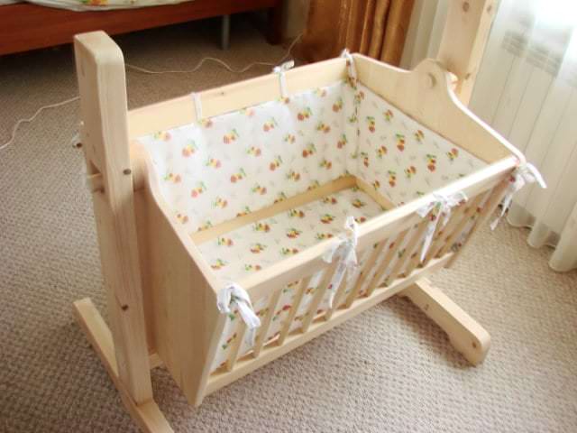 Детская кроватка – колыбель для младенца 